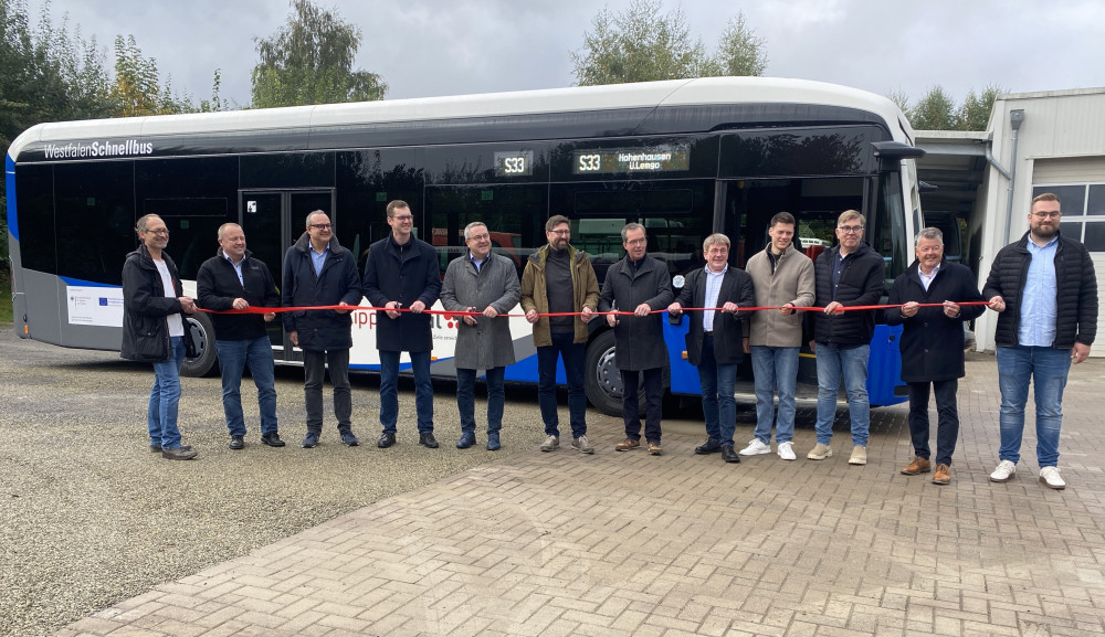 Schnellbuslinie S33 ist gestartet
